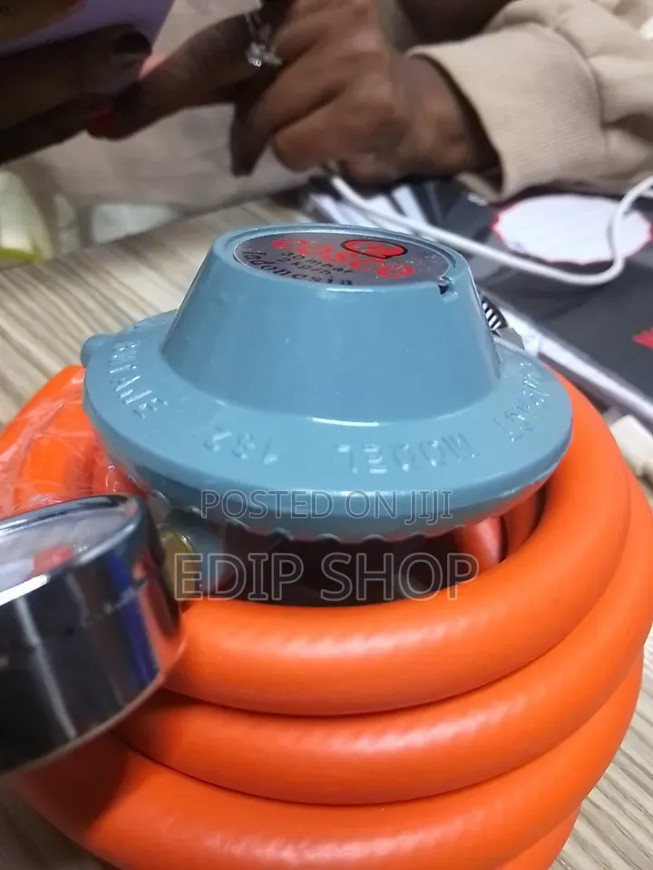 Cosco Gas Regulator With 1.5 M Pipe