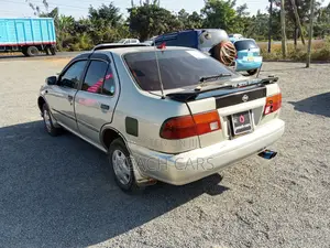 Nissan Sunny 1997 Silver
