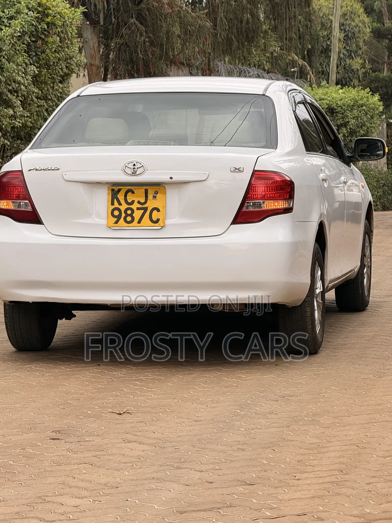 Toyota Axio 1.5 G 2WD 2011 White