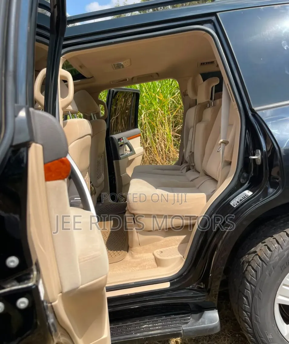 Toyota Land Cruiser 2014 Matt Black