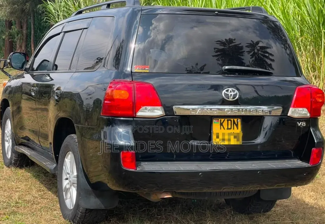 Toyota Land Cruiser 2014 Matt Black
