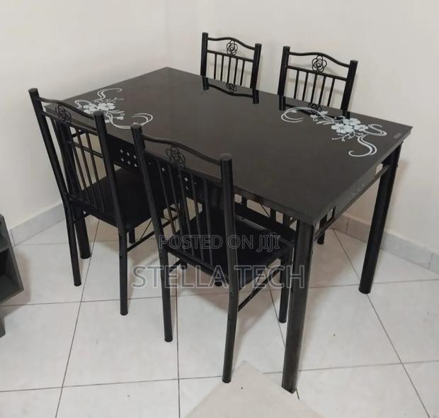 4 Sitter Executive Executive Dinning Table