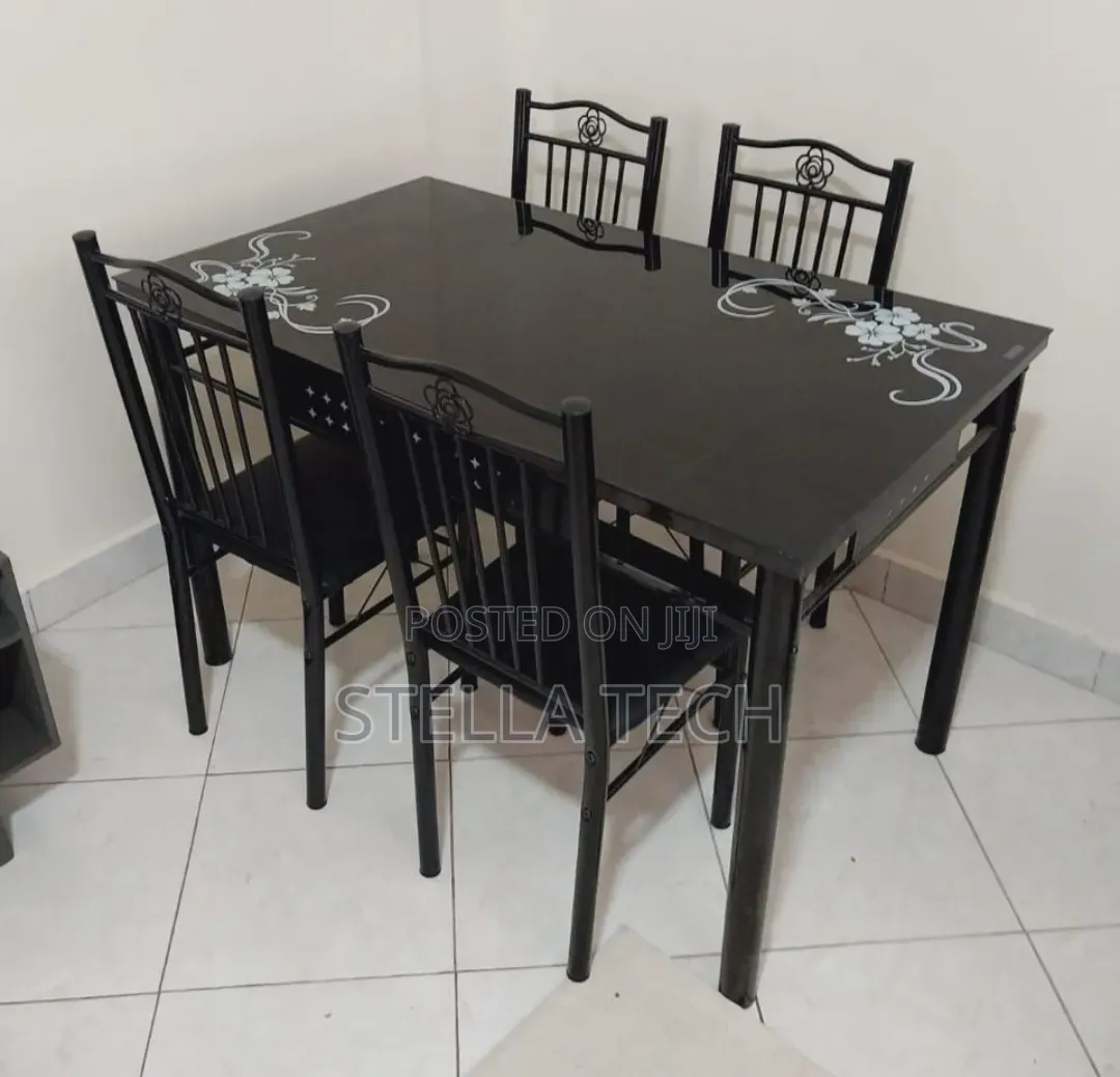 4 Sitter Executive Executive Dinning Table