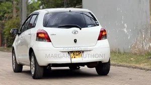 Toyota Vitz 2010 White