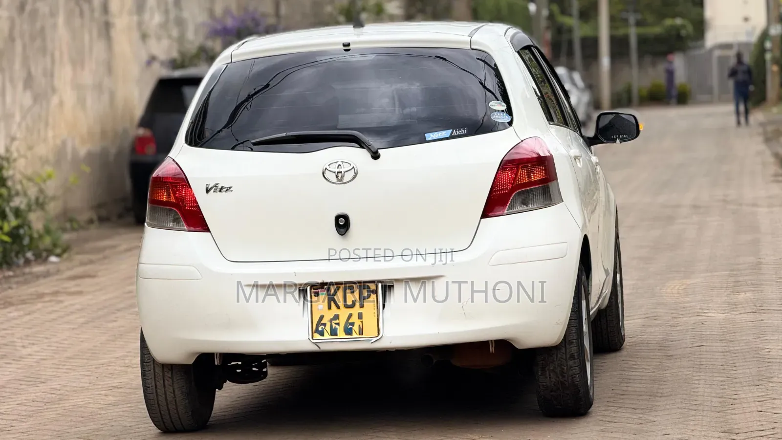 Toyota Vitz 2010 White