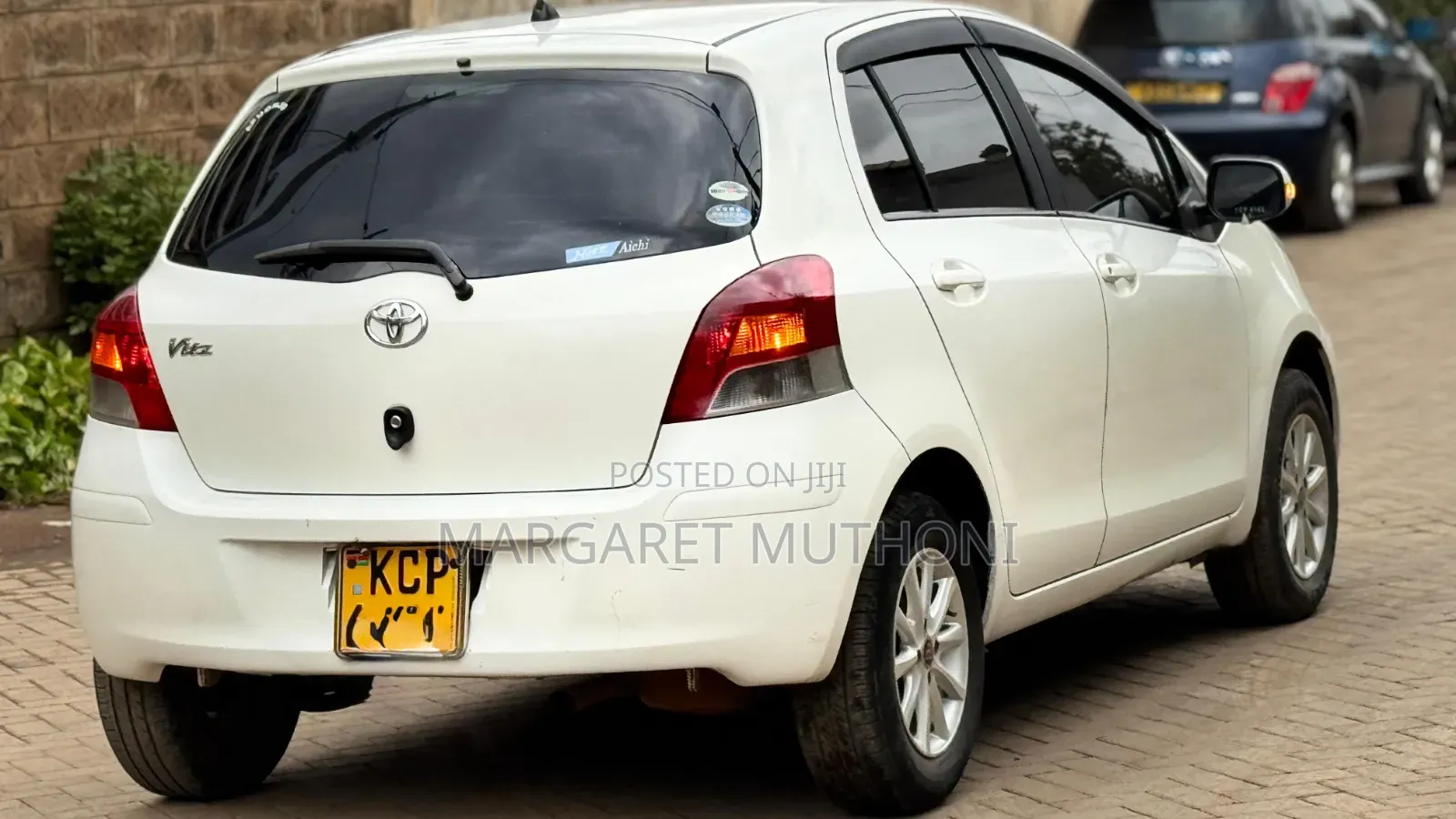 Toyota Vitz 2010 White