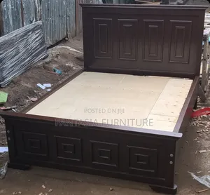 5x6 Chic & Sturdy Tufted Chocolate Brown Mocket Bed
