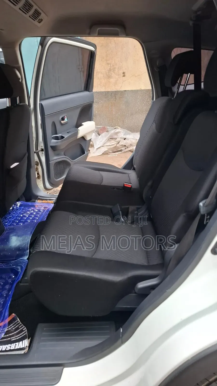 Toyota Rush 2012 White