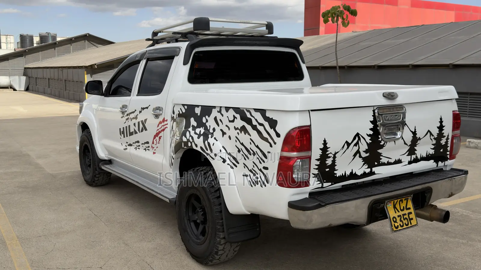 Toyota Hilux SR5 4x4 2013 White