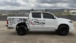 Toyota Hilux SR5 4x4 2013 White