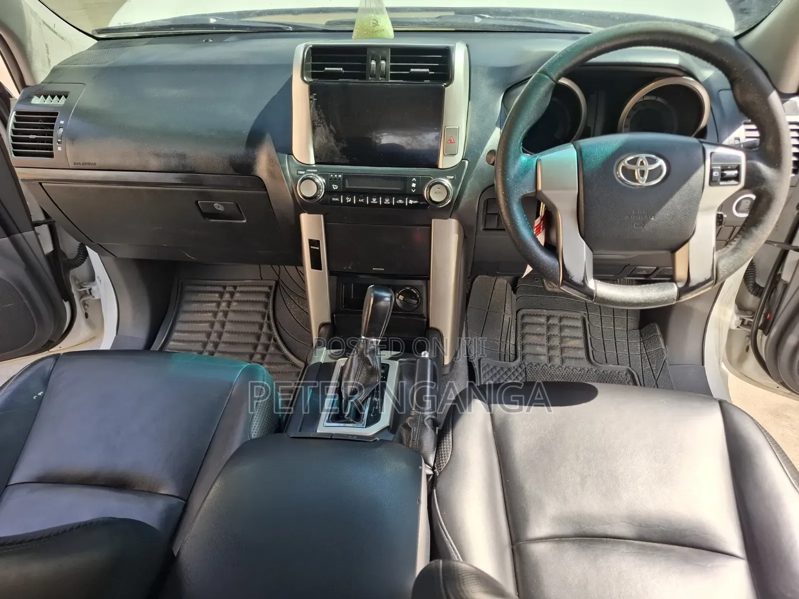 Toyota Land Cruiser Prado 2.7 i 2012 White