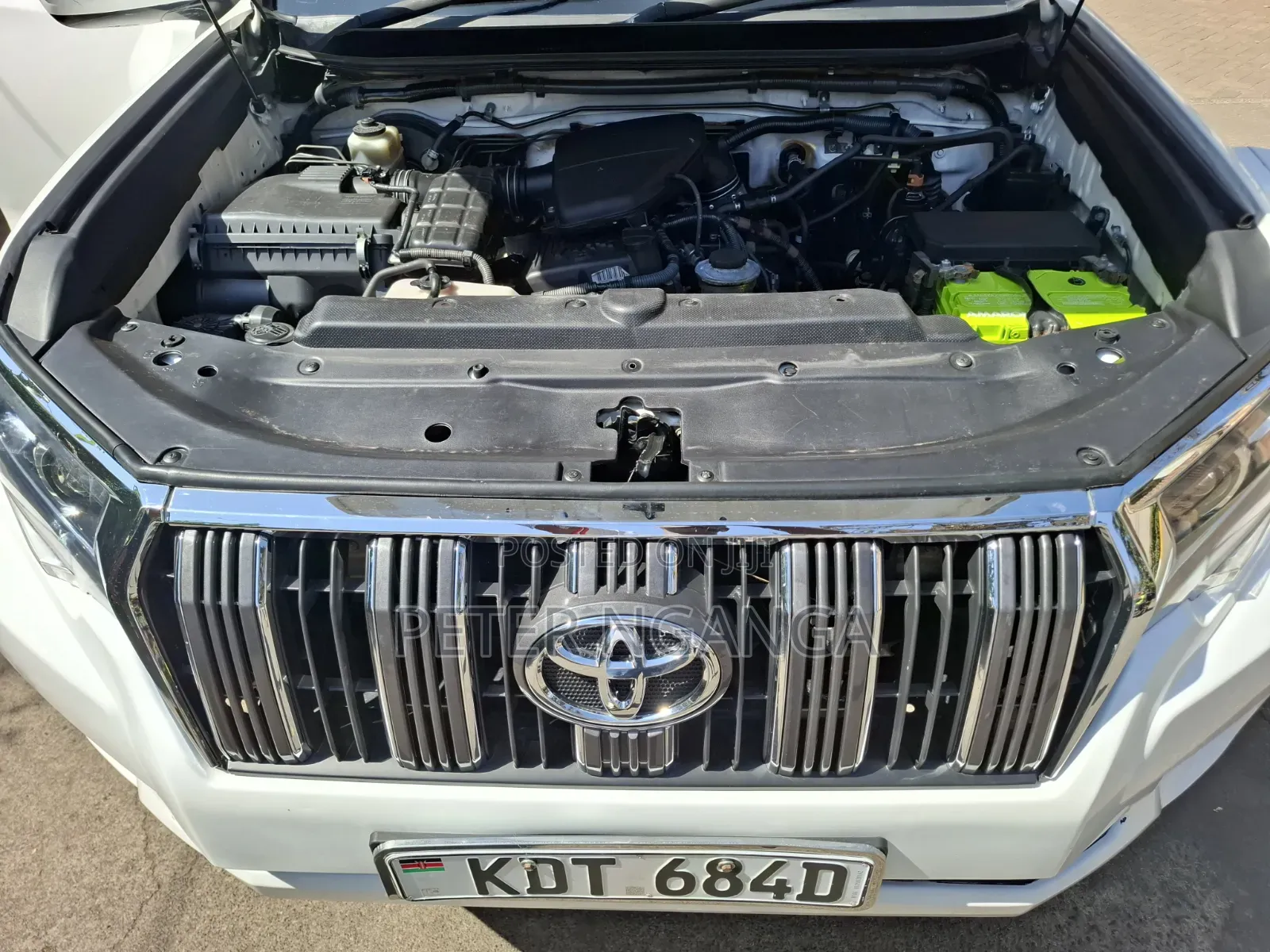 Toyota Land Cruiser Prado 2.7 i 2012 White