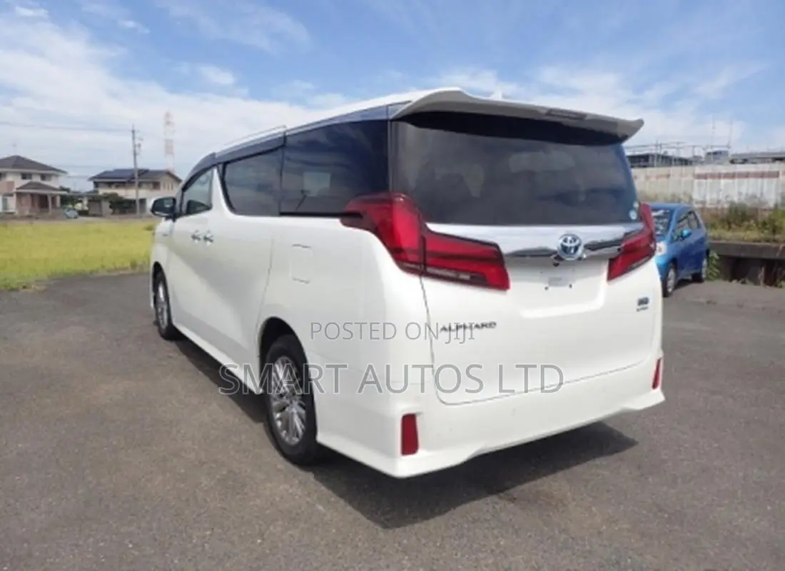 Toyota Alphard 2.5 Hybrid AWD 2019 Pearl