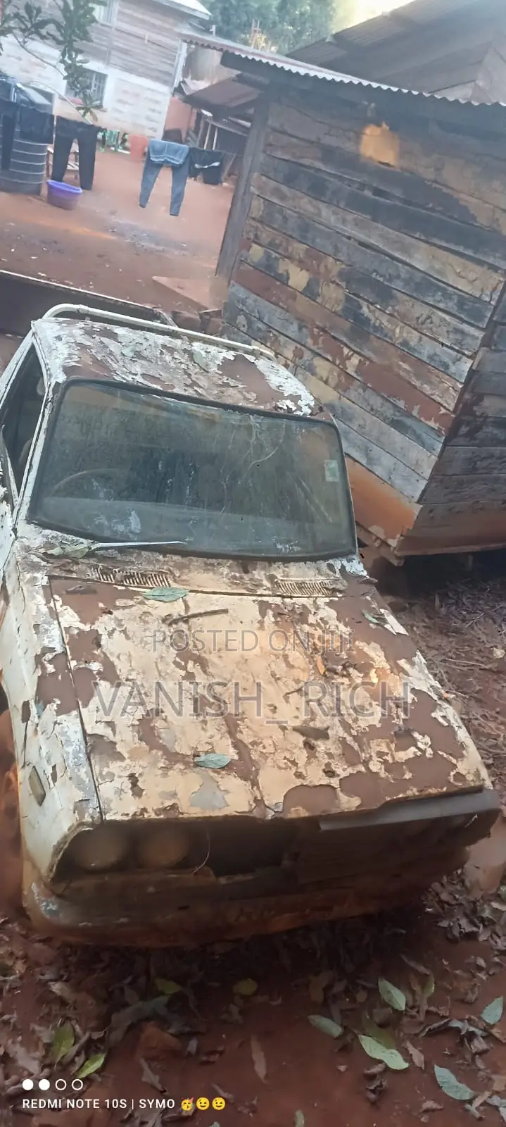 Toyota Hilux 1970 White