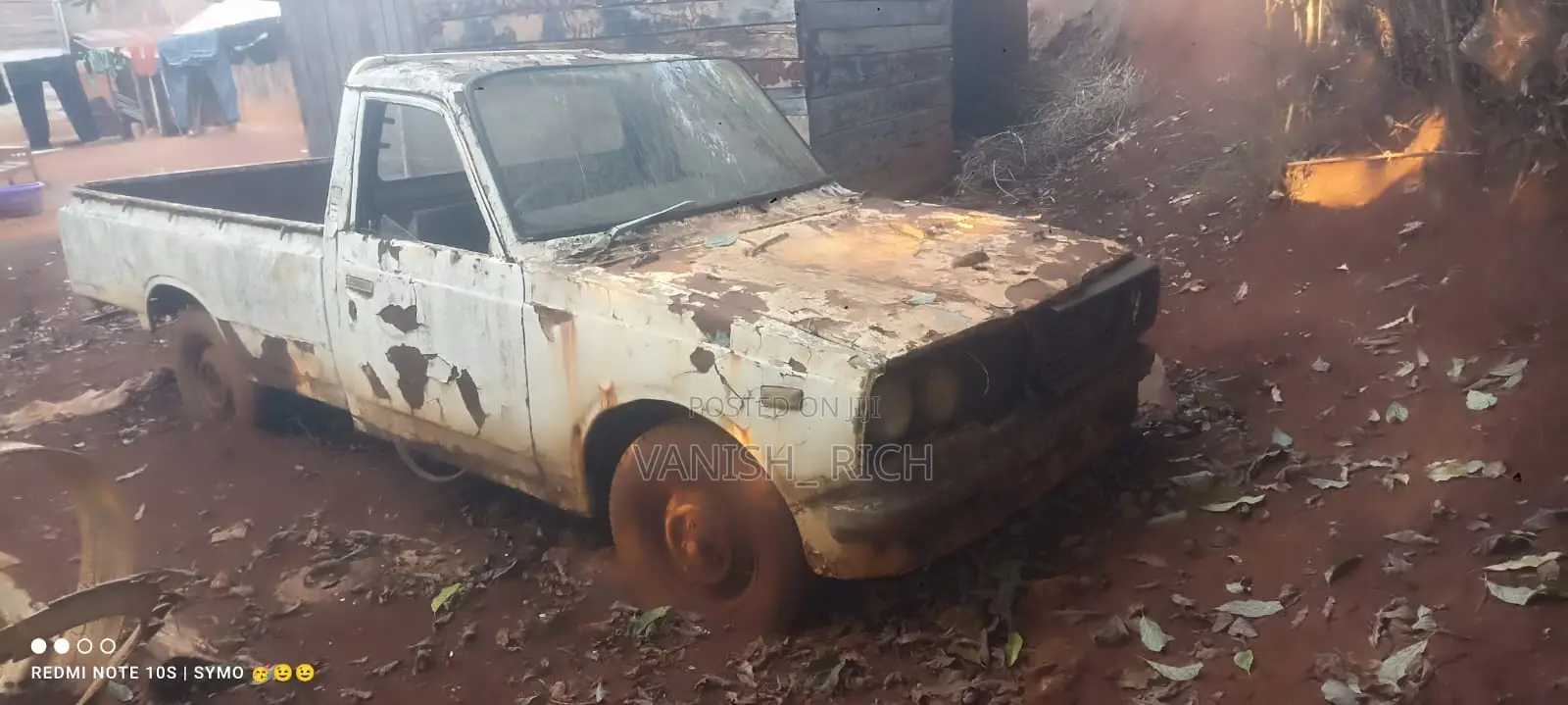 Toyota Hilux 1970 White