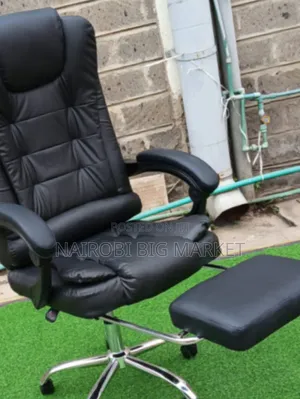 Managerial Boss Executive Office Chair With Footrest