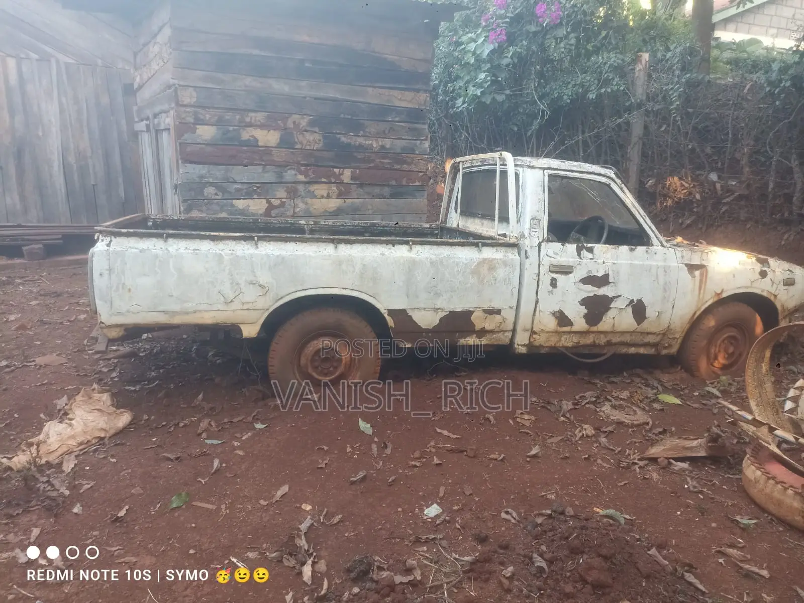 Toyota Hilux 1970 White