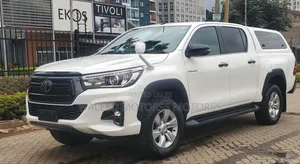 Toyota Hilux Revo Double Cab Deisel 2.4 AWD 2019 White