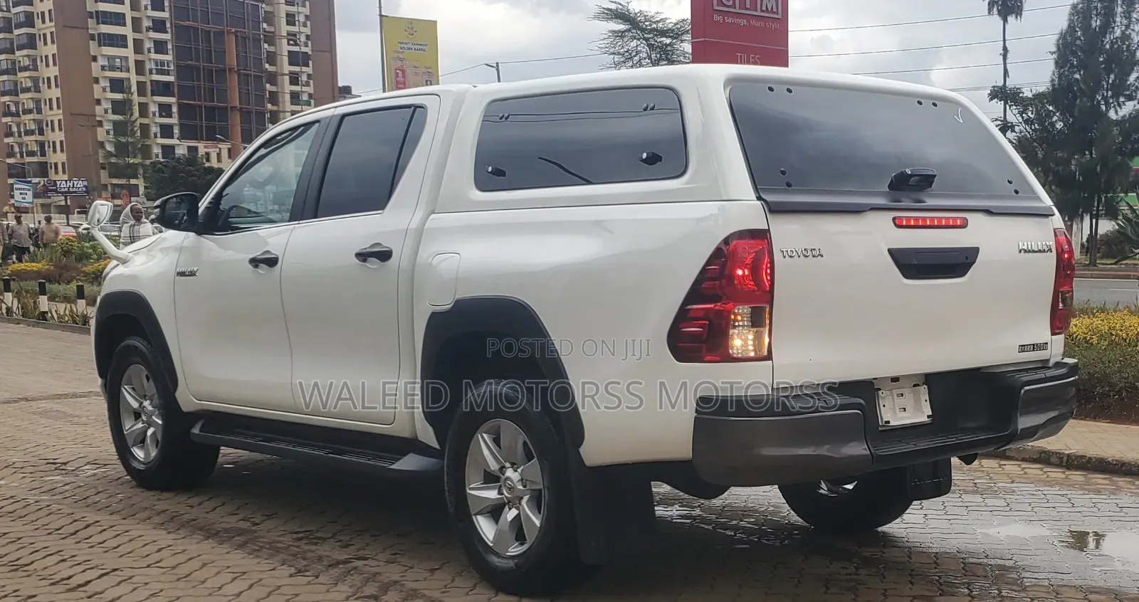 Toyota Hilux Revo Double Cab Deisel 2.4 AWD 2019 White