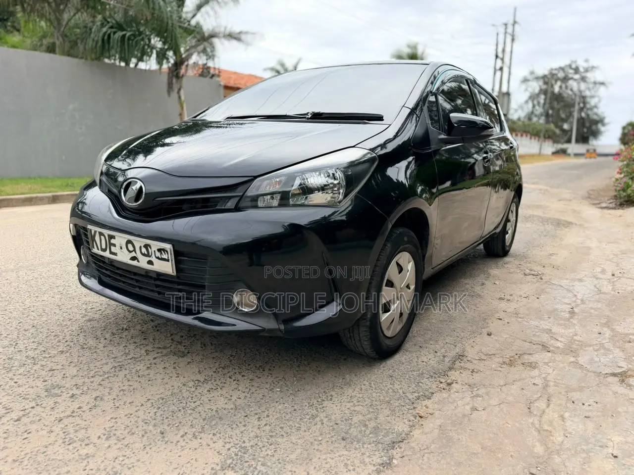Toyota Vitz 2014 Black