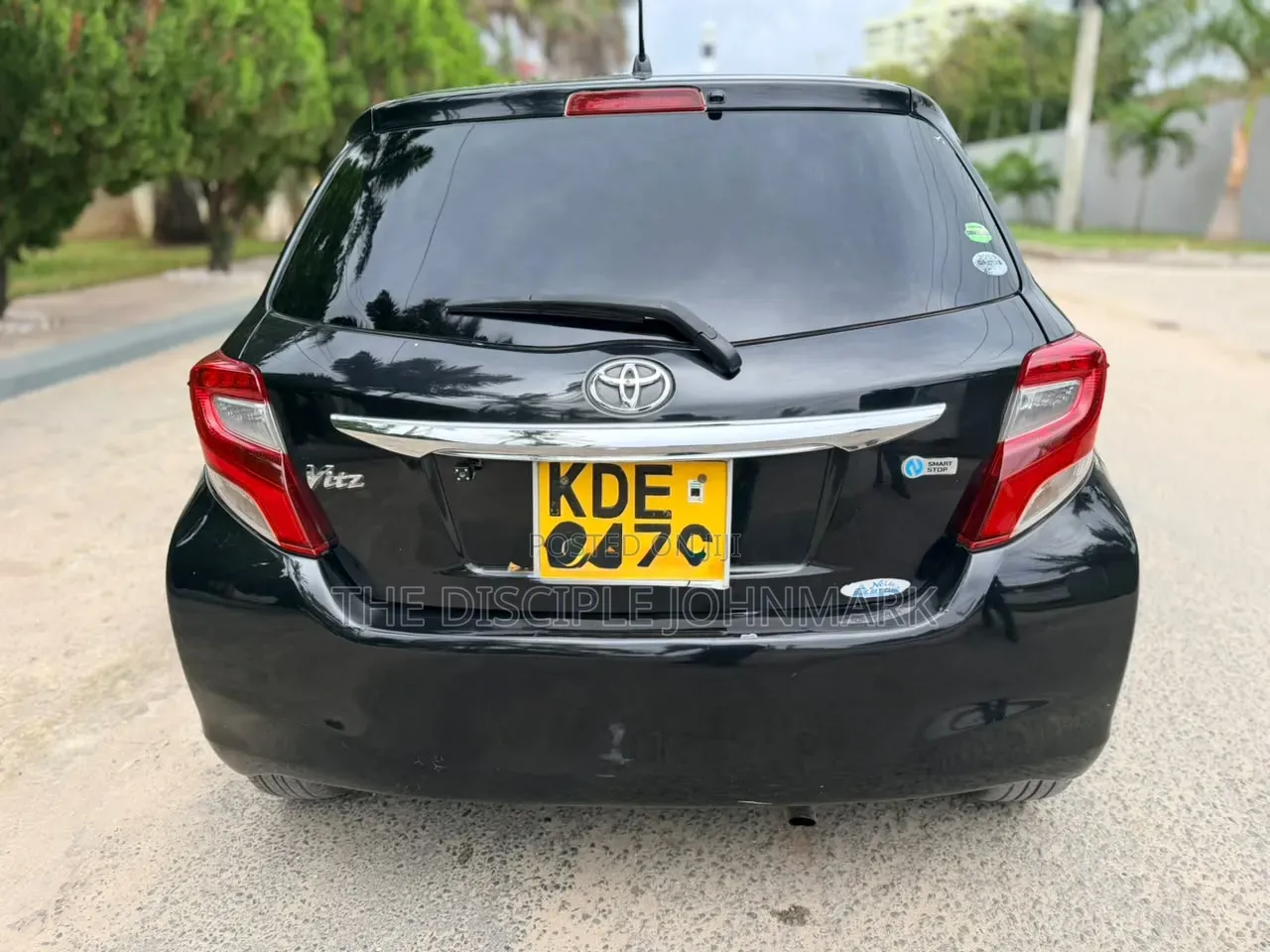 Toyota Vitz 2014 Black
