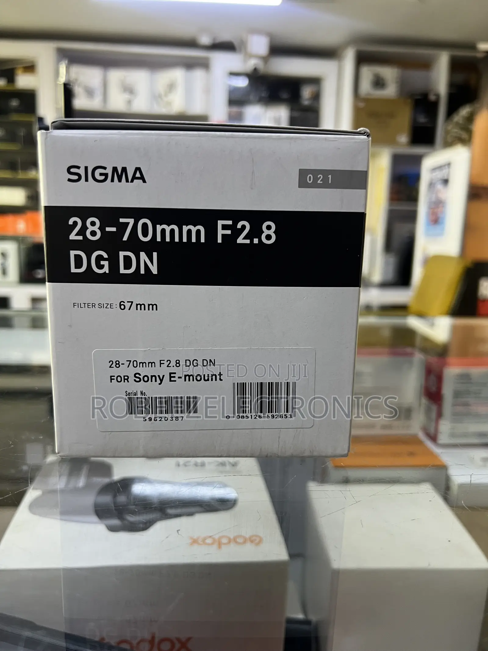 Sigma 28-70mm F/2.8 DG DN Contemporary Lens for Sony