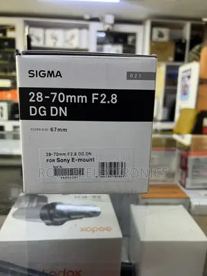 Sigma 28-70mm F/2.8 DG DN Contemporary Lens for Sony