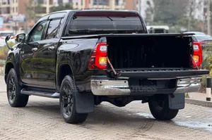 Toyota Hilux Revo Double Cab Deisel 2.4 AWD 2021 Black