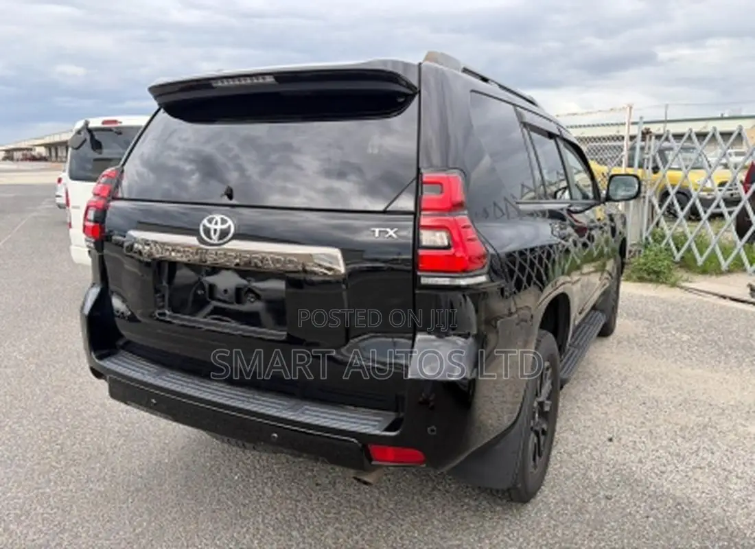 Toyota Land Cruiser Prado 2.8 2021 Black