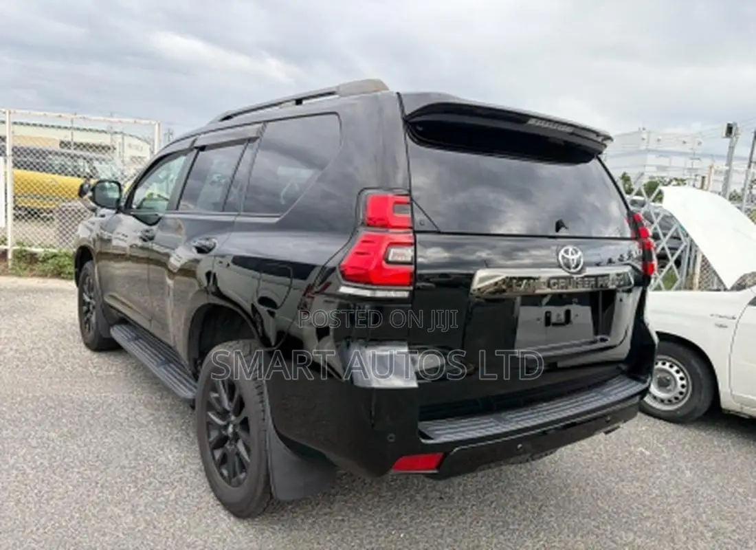 Toyota Land Cruiser Prado 2.8 2021 Black