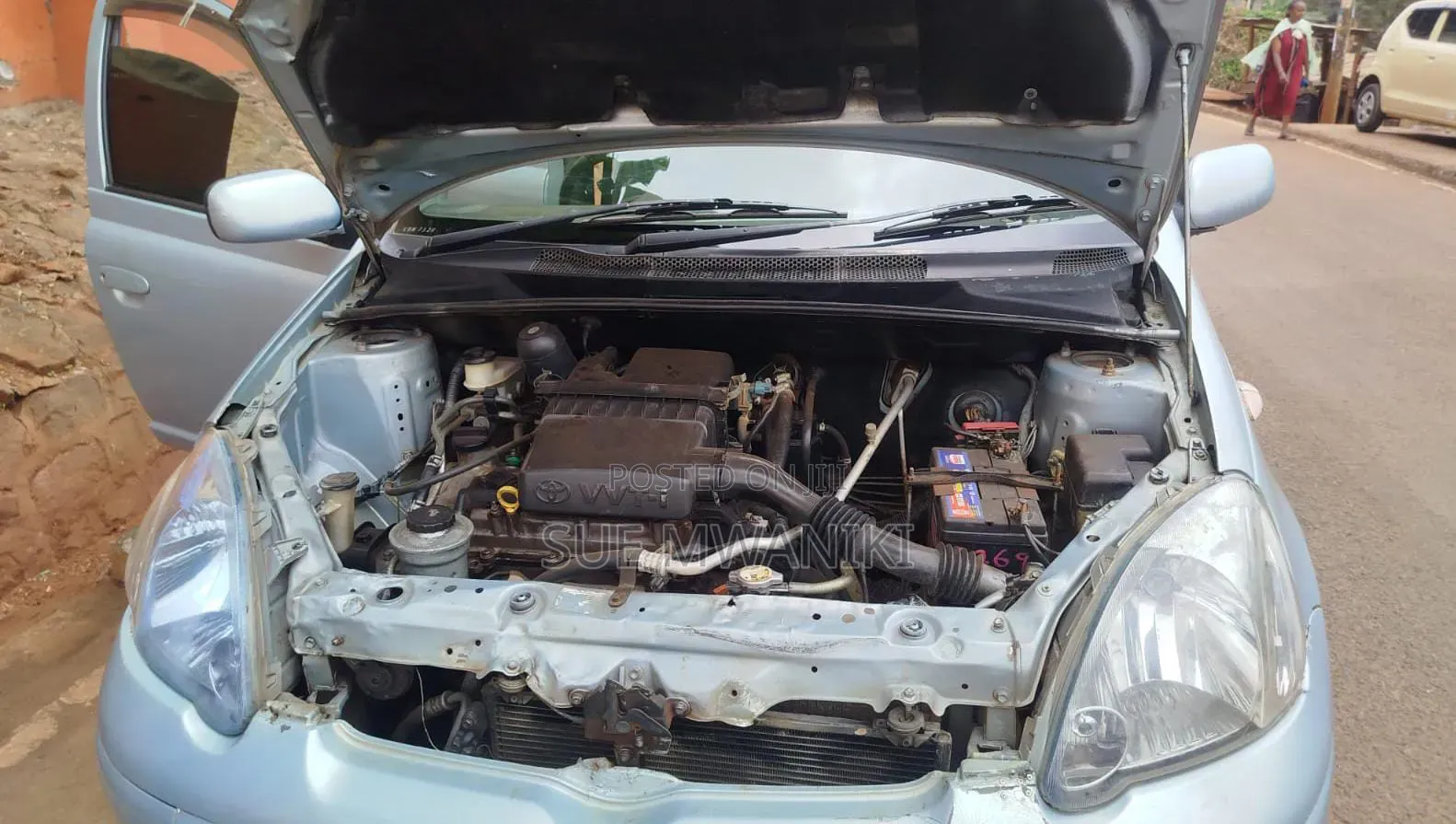 Toyota Vitz 2004 Silver