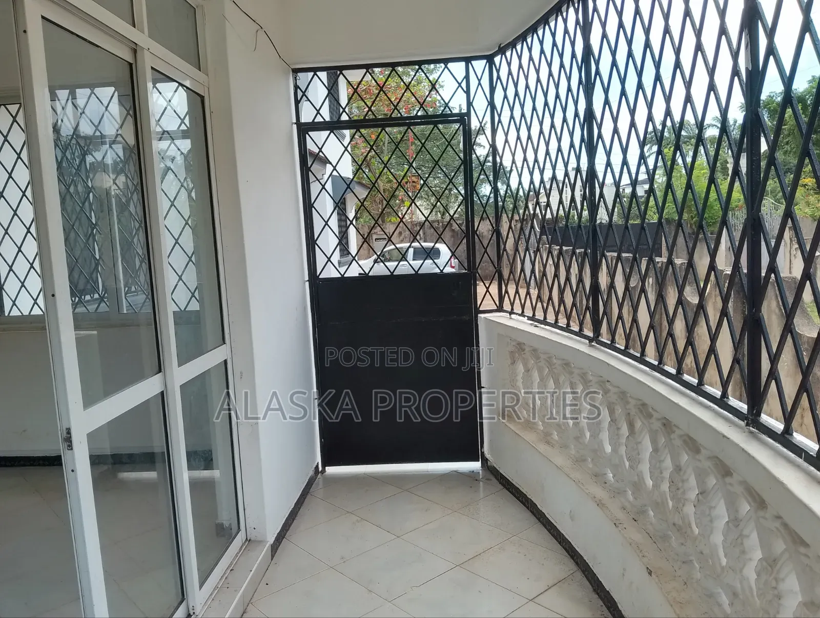 4bdrm Apartment in Beach Road Village, Nyali Mkomani for rent