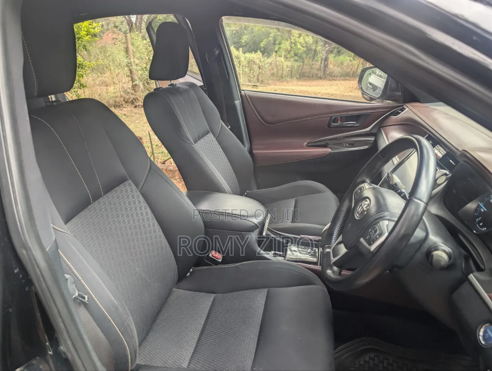 Toyota Harrier 2.5 Hybrid 4WD 2014 Black