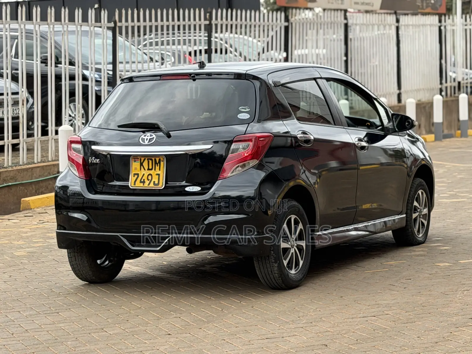 Toyota Vitz 2016 Black