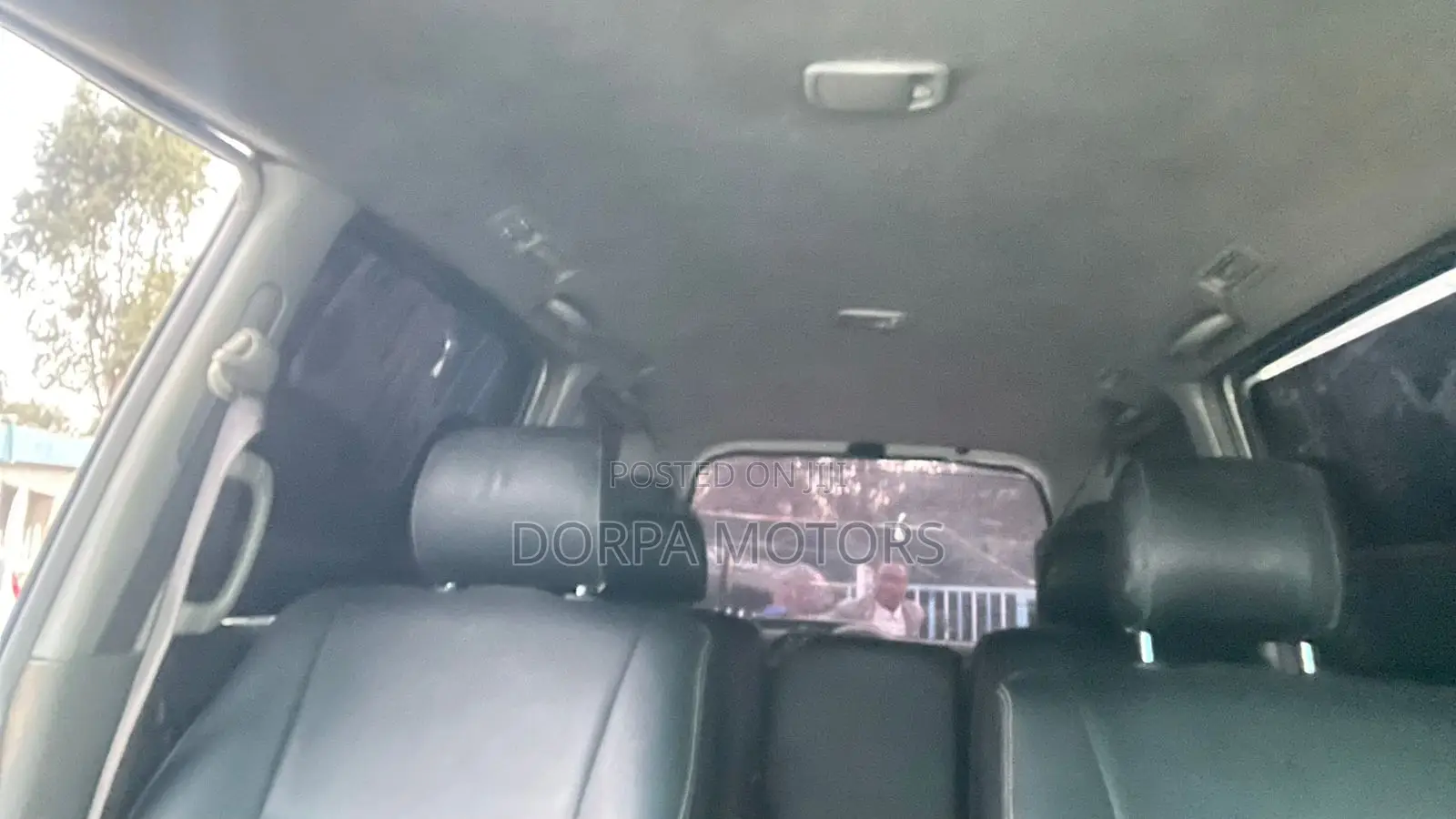 Toyota Voxy X 2WD 8-Seater 2003 White