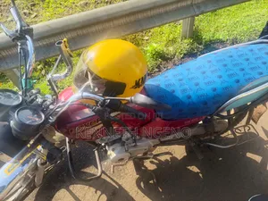 Bajaj Boxer 2025 Red