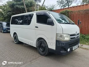 Toyota HiAce 2013 White
