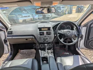 Mercedes-Benz C200 2012 Silver