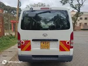 Toyota HiAce 2013 White