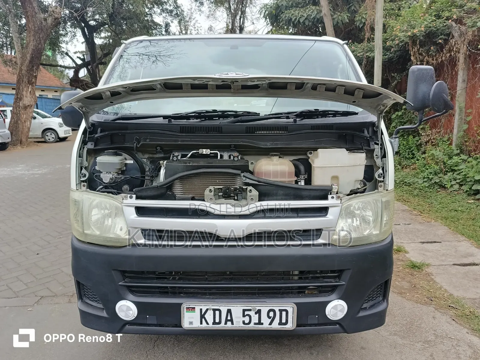 Toyota HiAce 2013 White
