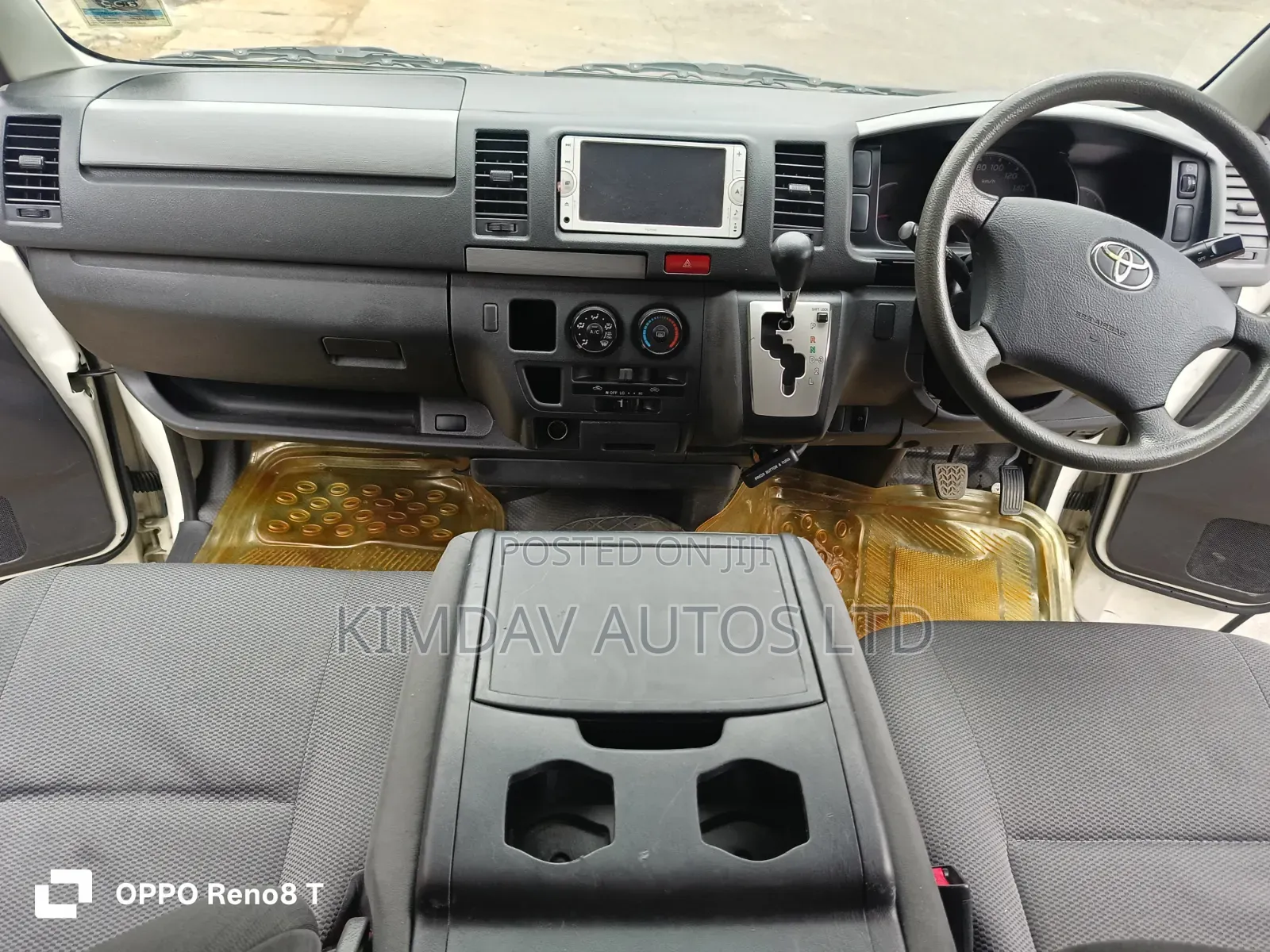 Toyota HiAce 2013 White