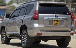 Toyota Land Cruiser Prado 2019 Gray
