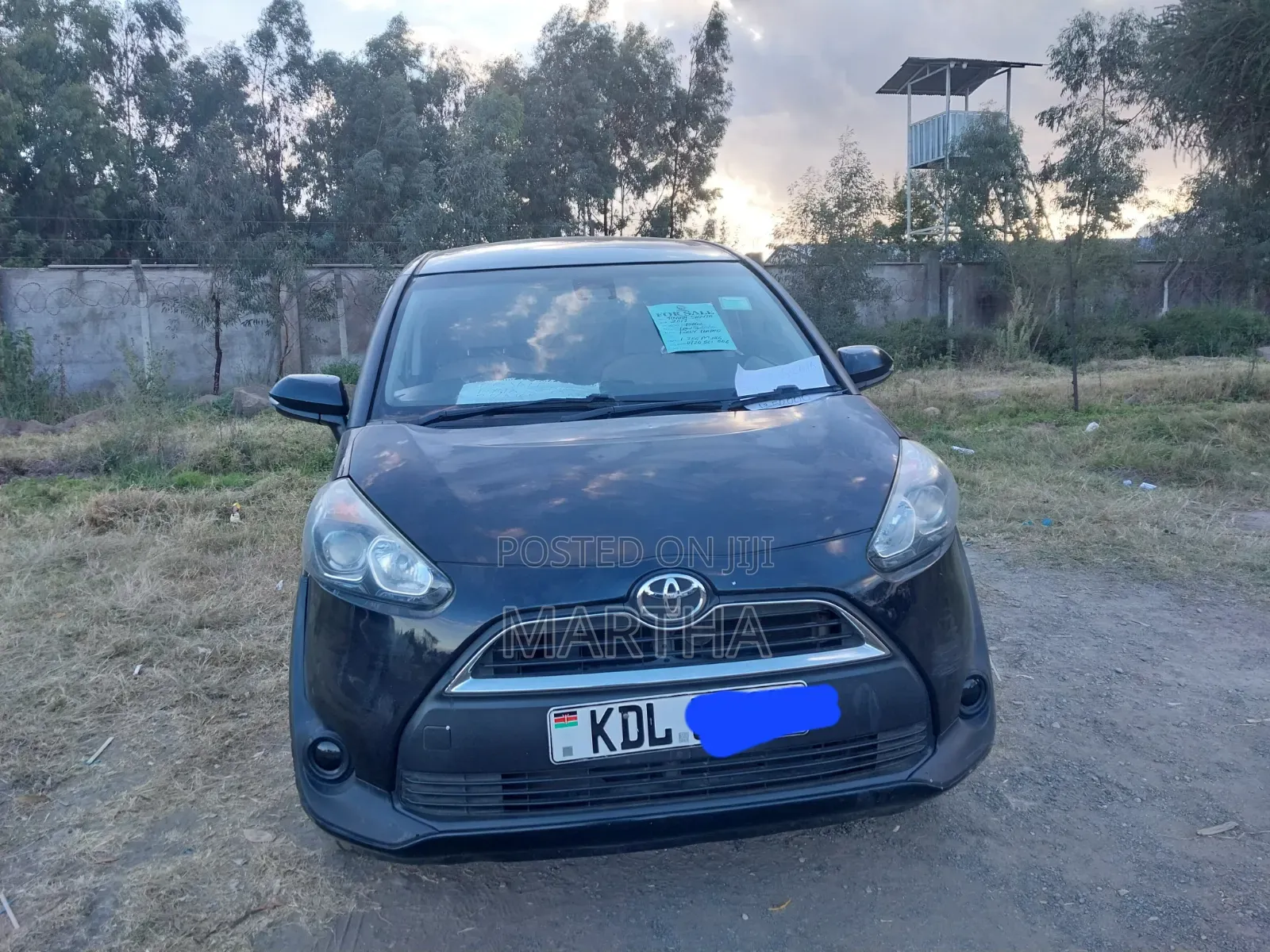 Toyota Sienta 2017 Black