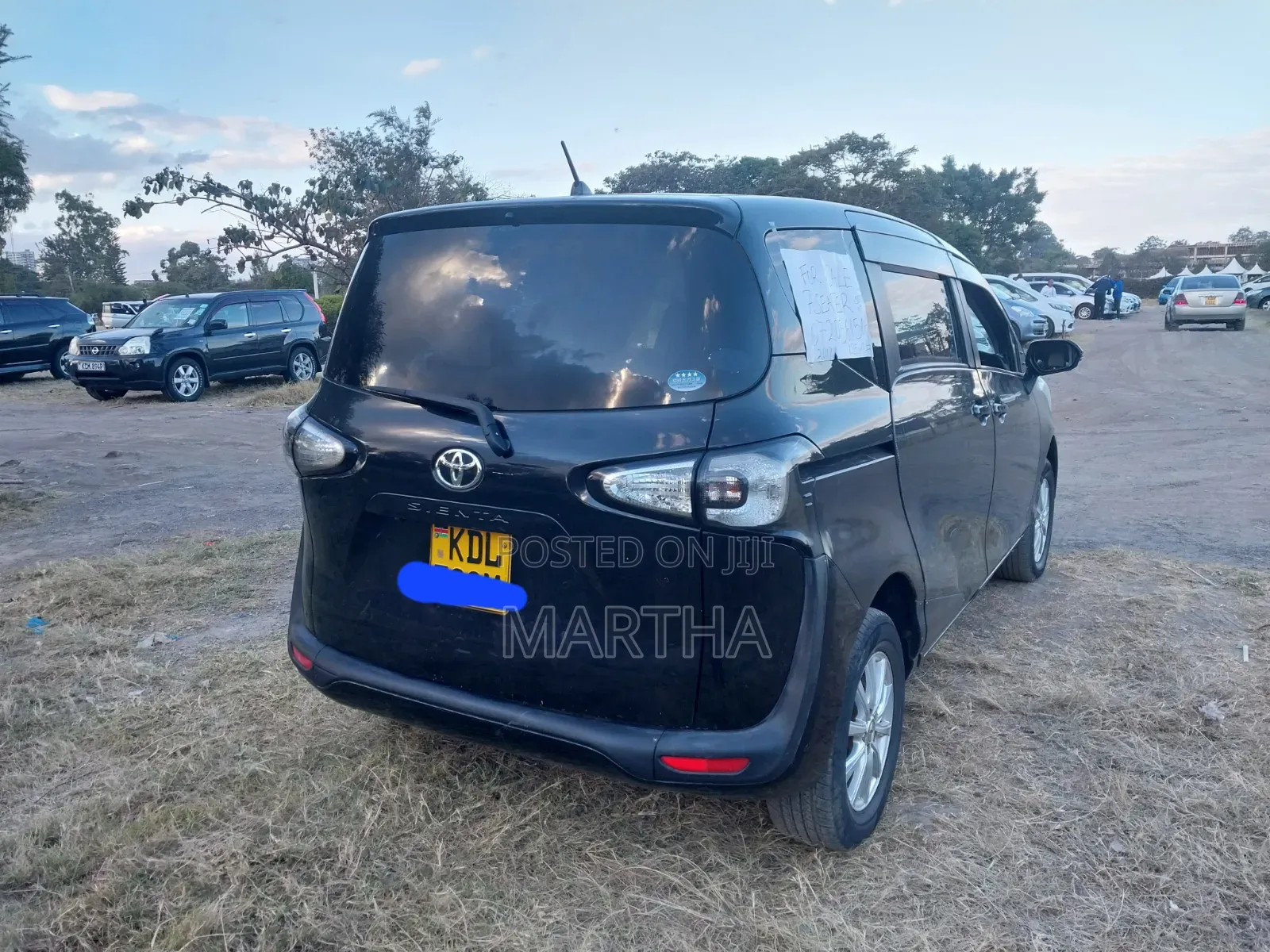Toyota Sienta 2017 Black