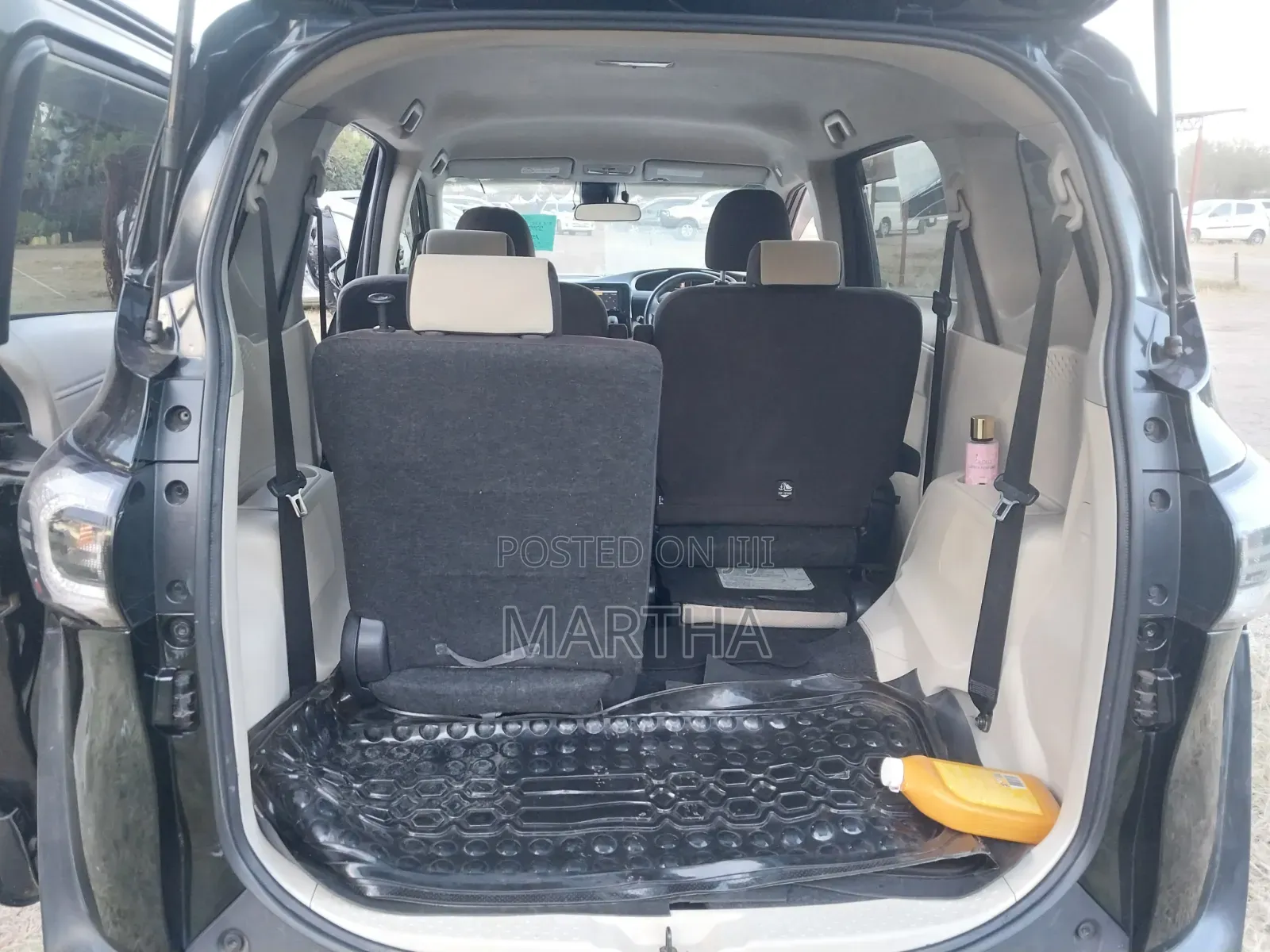 Toyota Sienta 2017 Black