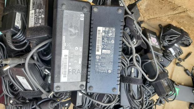 HP 135w Big Pin Adapter
