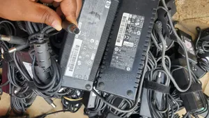 HP 135w Big Pin Adapter