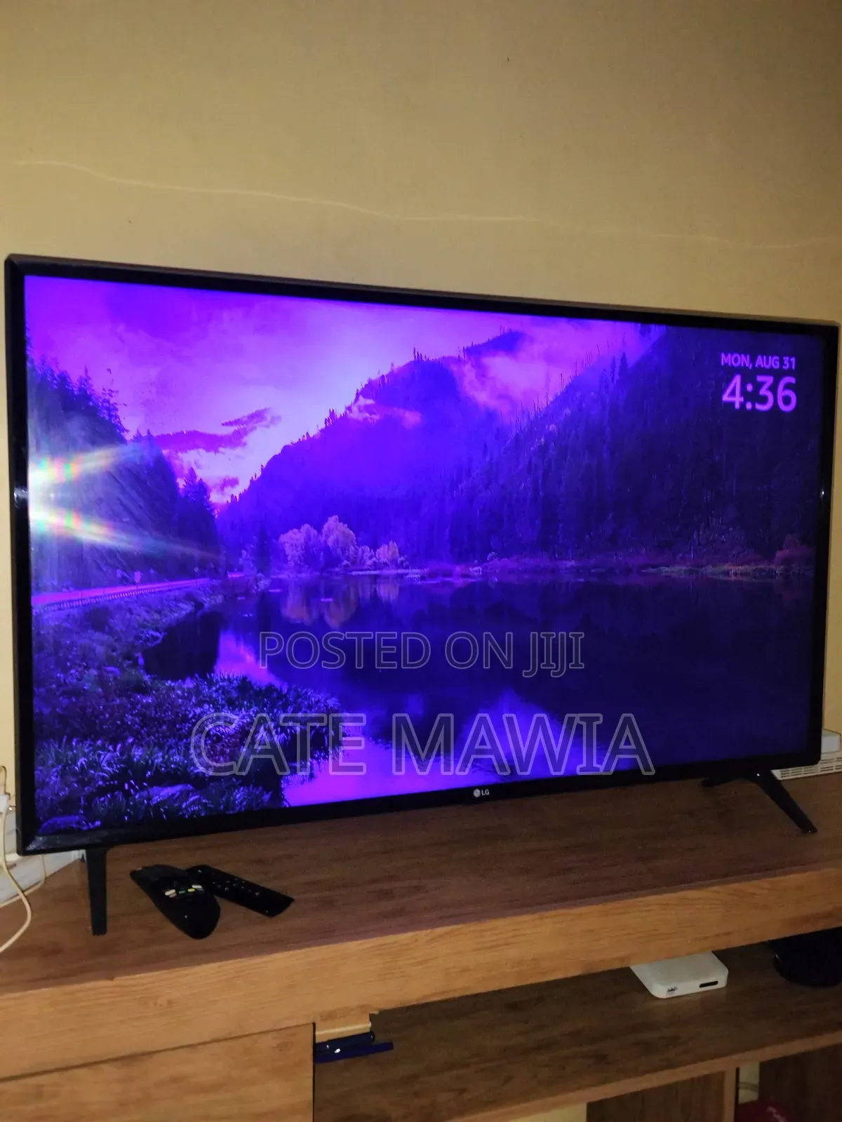 LG 43" 4K Ultra HD Smart TV (LG 43UK6300PVB) - Excellent Condition