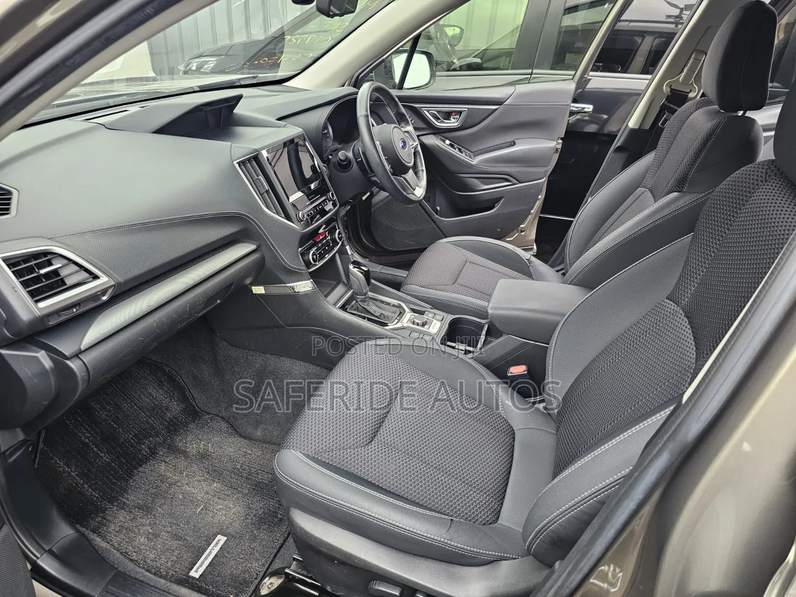 Subaru Forester Premium AWD 2019 Gold