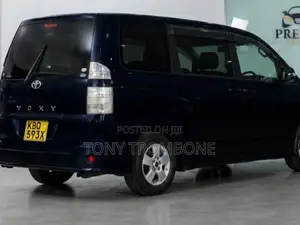Toyota Voxy X 2WD 8-Seater 2004 Blue